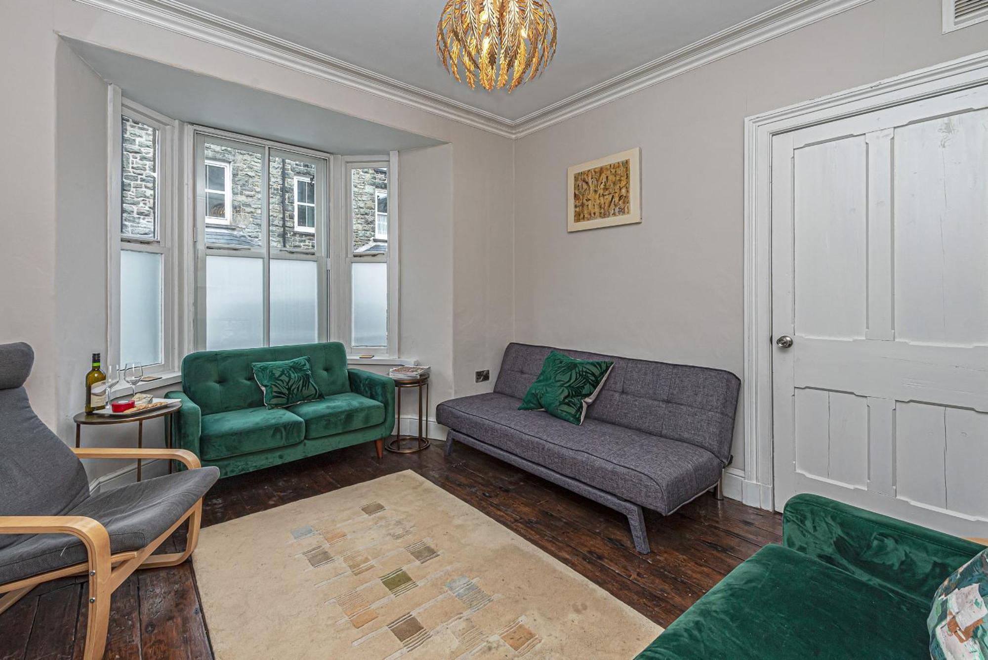 הוילה דולגלאו Character Townhouse In Town Centre & Superb Views מראה חיצוני תמונה