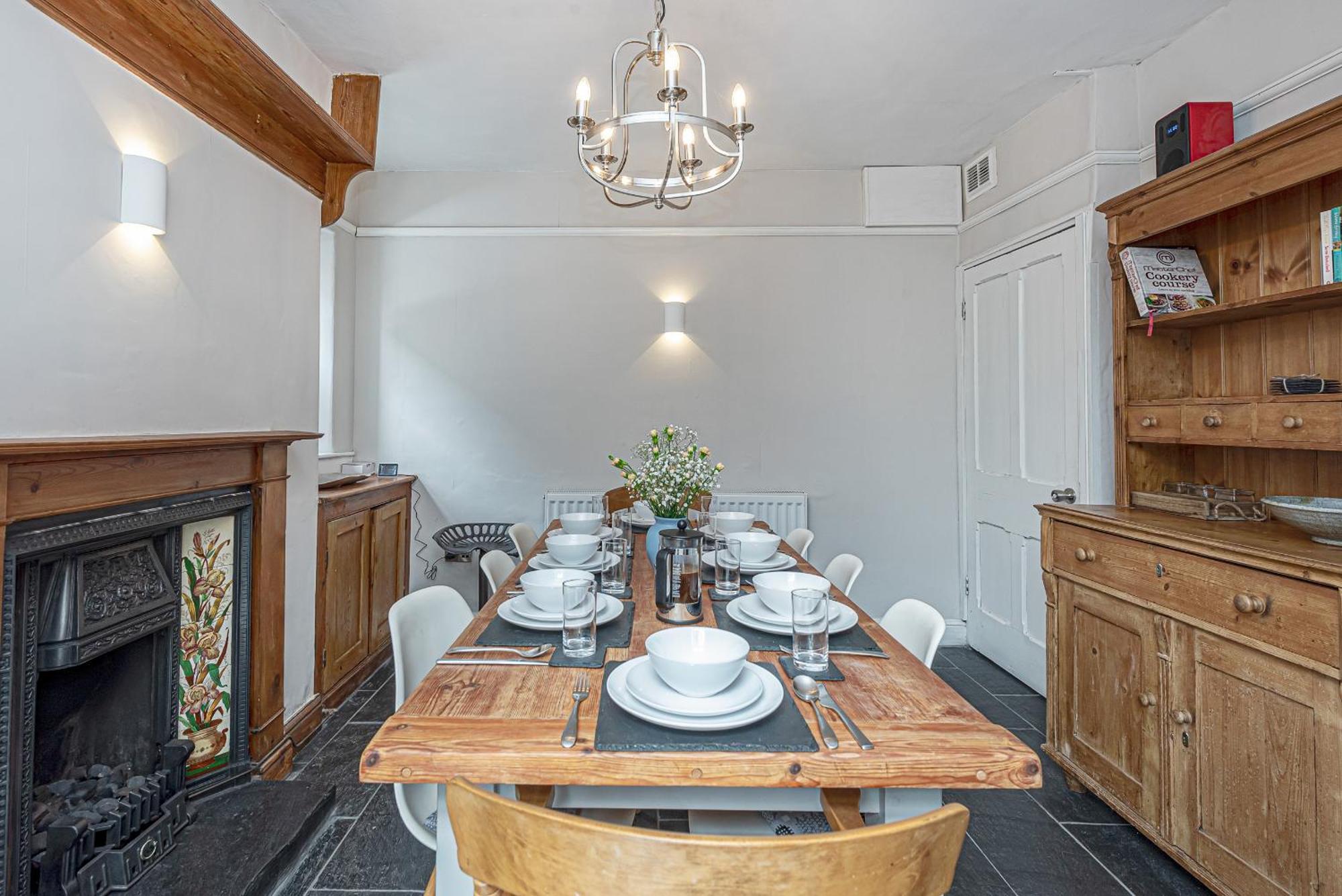 הוילה דולגלאו Character Townhouse In Town Centre & Superb Views מראה חיצוני תמונה